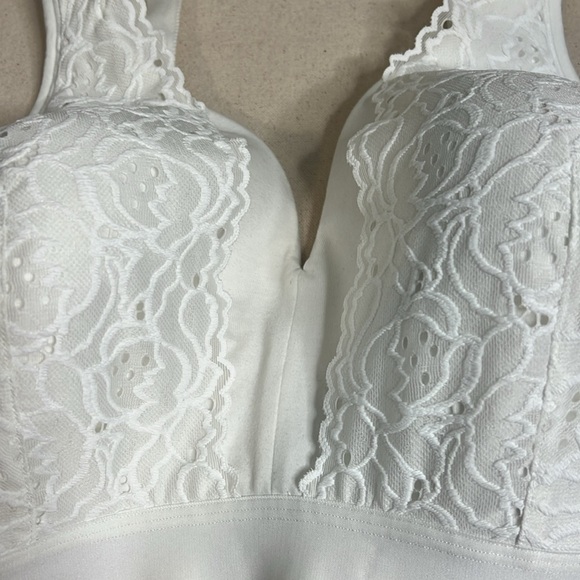 Cacique White Lace Full Coverage Bra - Picture 2 of 6